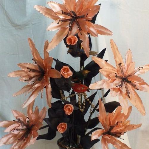 Ramo De Flores Artificiales, Modelo De La Flor: Lilium Usado