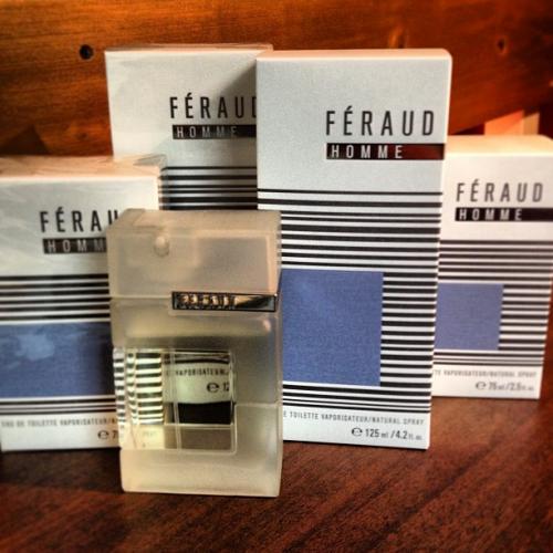 Perfumes Louis Féraud.