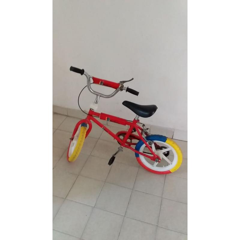bicicleta  niña