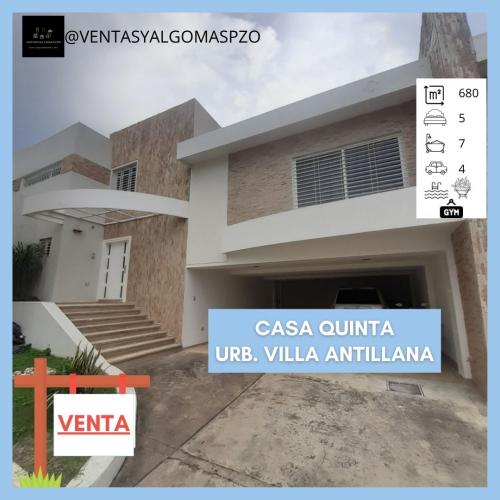 Casa Moderna con Piscina en Venta Villa Antillana Puerto Ordaz