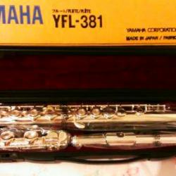 Flauta Transversa Yamaha YFL-381 NUEVA