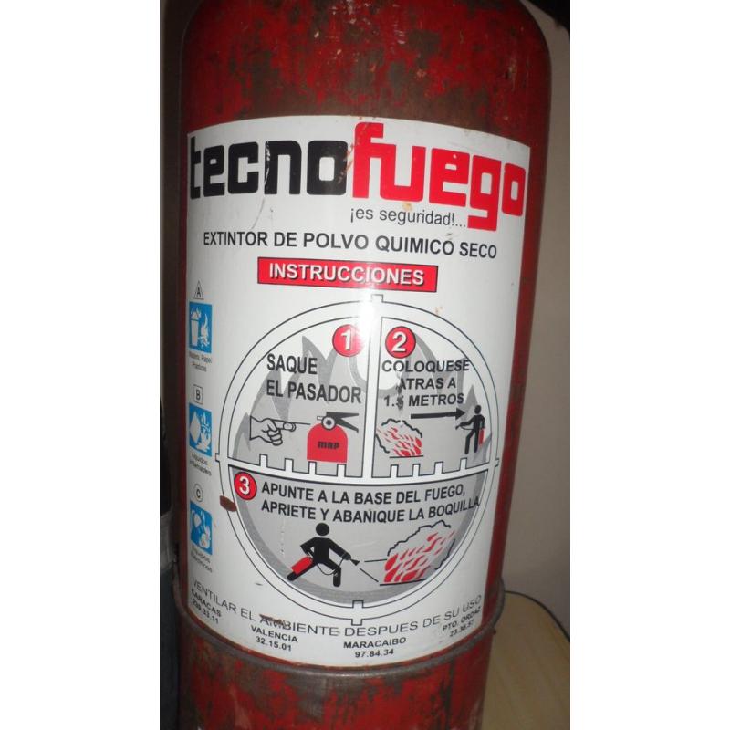 VENDO Extintor de fuego 20 libras, Polvo Químico Seco para fuegos tipo A, B Y C, Usado.