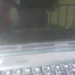 Laptop compaq F700